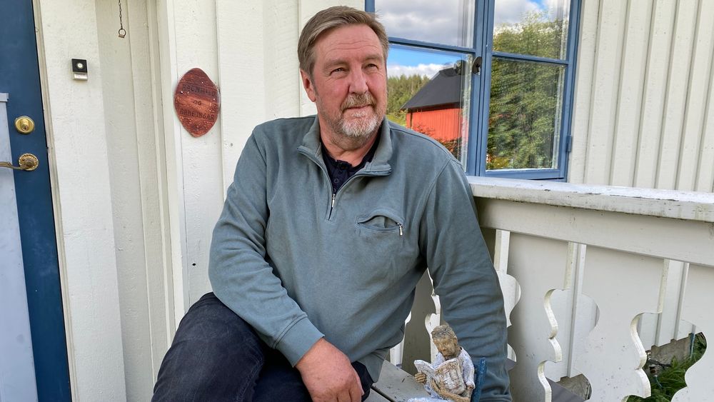 Etter 43 år i jobb for Arbeidets Rett på Røros, gir Arne Ingar Bækken seg som journalist på heltid.
