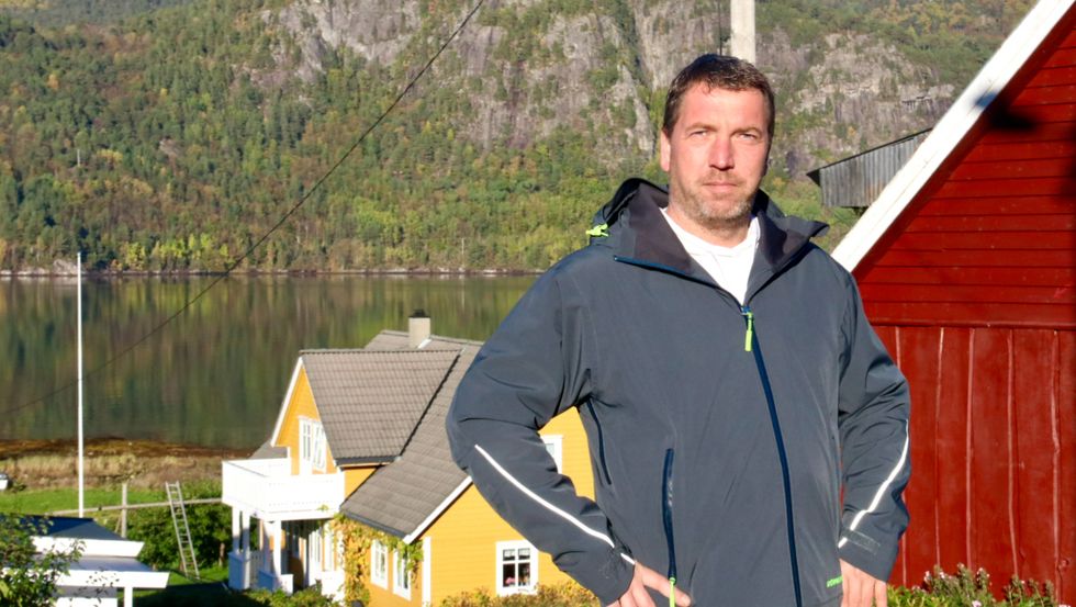 ARBEID: Steffen Hielscher har hatt rikeleg med arbeid etter at han starta Mufli Ikjefjord for å ha eit levebrød i den vesle bygda på Høyanger sørside.