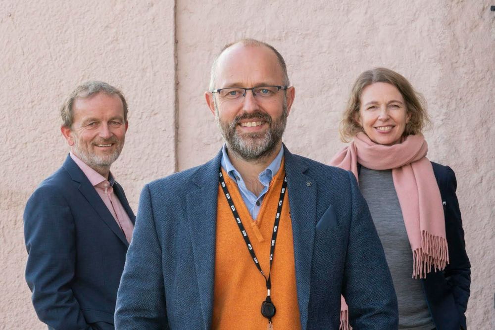 Tor Richardsen, prosjektleder NTB Mediebank (fra venstre), Mads Yngve Storvik, sjefredaktør og administrerende direktør NTB, og Christina Dorthellinger Nygaard, leder og redaktør NTB Visuell.