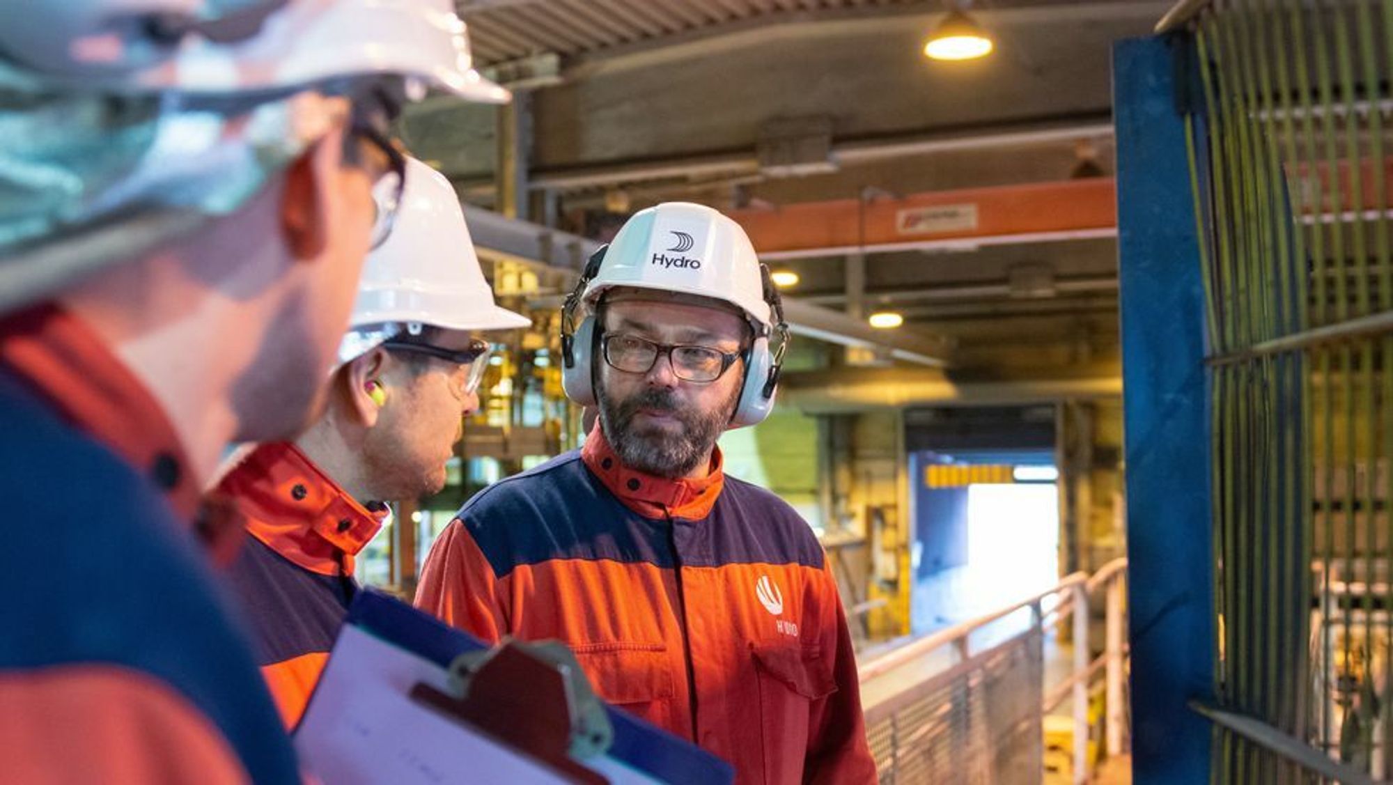 – Vi har hatt god auke av salsvolum gjennom perioden, men aluminiumprisen og valuta har bidrege negativt, sier fabrikksjef Arne-Martin Kjærland.