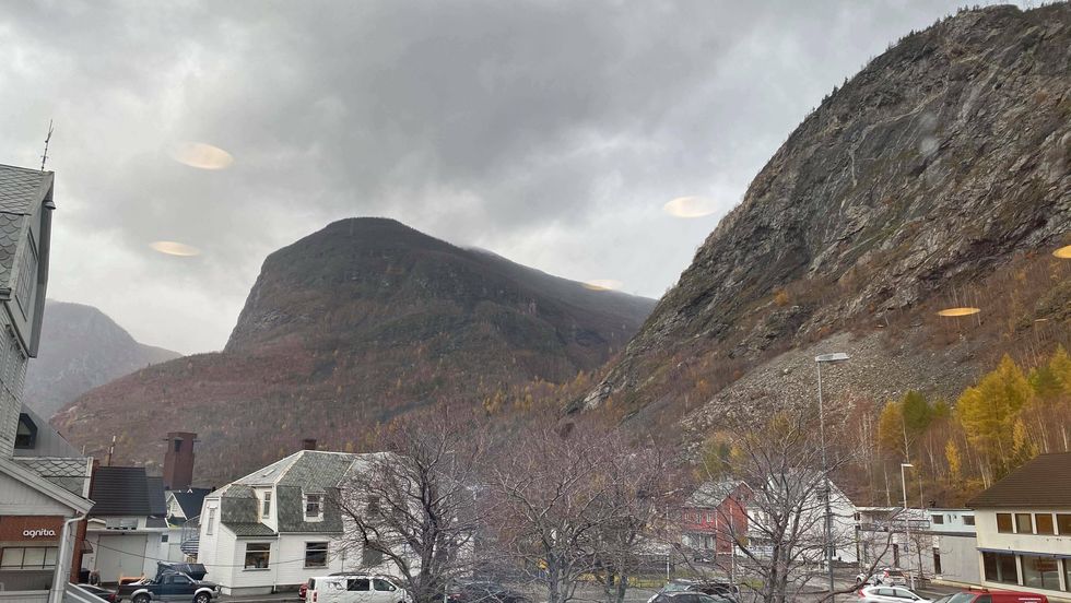 VÊRET: Slik såg vêret ut i Øvre Årdal onsdag føremiddag.