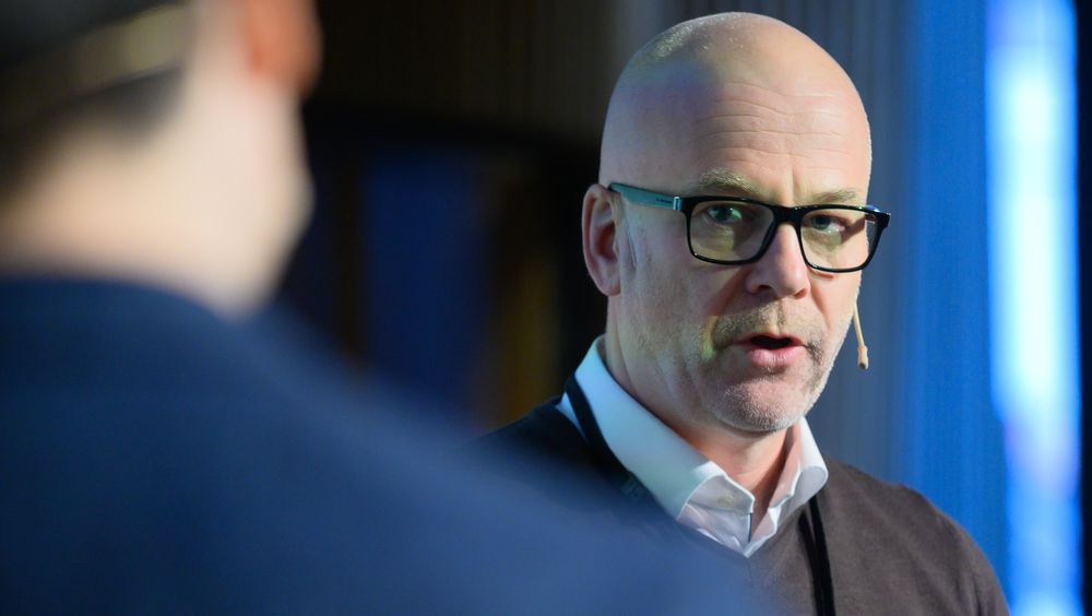 Kringkastingssjef Thor Gjermund Eriksen mener Frps påstander om at NRK er skjermet for effektivisering og konkurranse ikke stemmer.