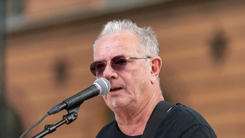 Åge Aleksandersen lot seg ikke imponere av Aftenpostens sak om kulturlivets koronakompensasjon, der han selv ble nevnt.