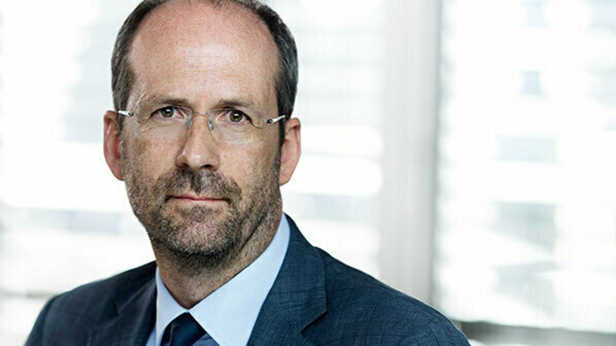 Arbeidsrettsadvokan Jan Fougner bekymrer seg for at folk vil få sparken og leies inn som frilansere.