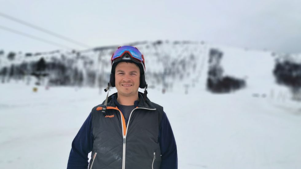 KLAR: Driftsleiar i Sogndal Skisetner Hodlekve Kim Andrè Navarsete seier dei er budde på å opne så tidleg som råd.