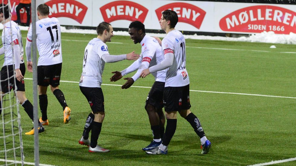 AVGJORDE: Peter Michael skåra sitt andre mål for Sogndal. Målet kan bli av det avgjerande slaget.