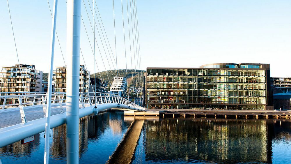 Høgskolen i Sørøst-Norge er en norsk statlig høgskole som ble opprettet 1. januar 2016 etter en sammenslåing av Høgskolen i Telemark og Høgskolen i Buskerud og Vestfold. Her fra campus i Drammen.