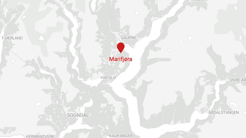BRANN: Den moglege brannen er i Marifjøra i Luster.