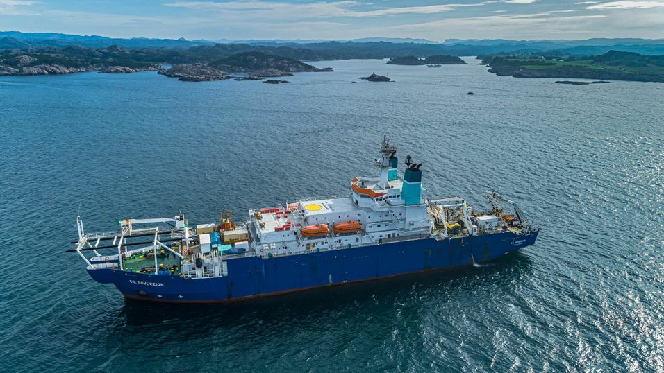 Kabelskipet CS Sovereign la Tampnet-kabelen mellom Egersund og Aberdeen.