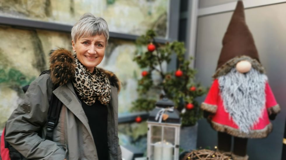 JULEGLEDE: – Ein finn nissar over alt akkurat no, seier leiar Anita Kjørlaug for frivilligheitssentralen i Luster. Engasjementet har skapt glede for både store og små.