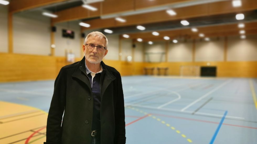 STORSKALA: Kommuneoverlege Knut Cotta Schønberg har planane klare for kor han skal utføre massevaksinasjonen, når nok doser er sendt av gårde.