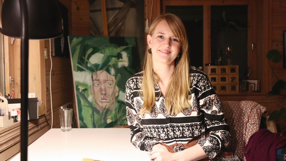 KUNST: Vibeke Nordtømme Floridon nyttar vassfargar, akrylmåling og blekk i arbeida sine.