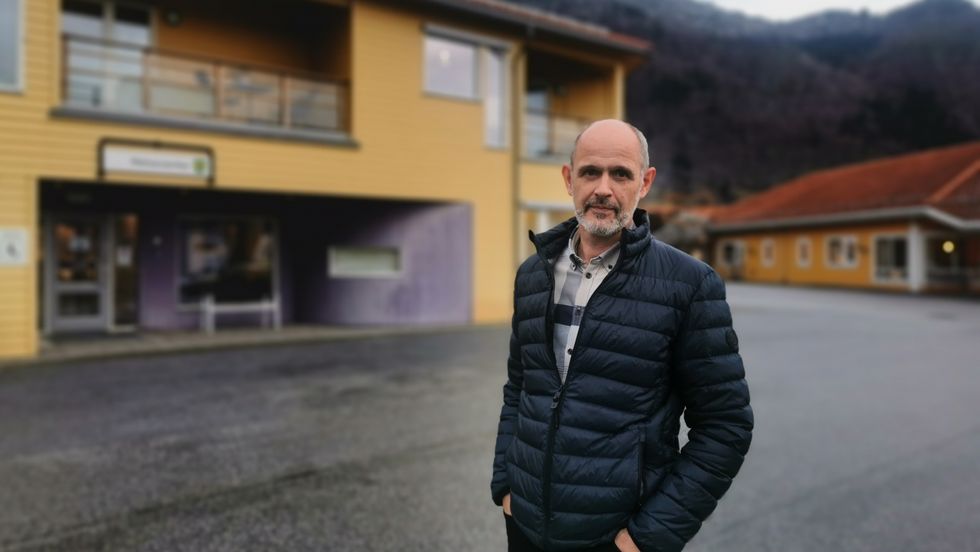 ÅTVARAR: Koronasmitta kan komme hit, åtvarar kommuneoverlege Leiv Erik Husbø