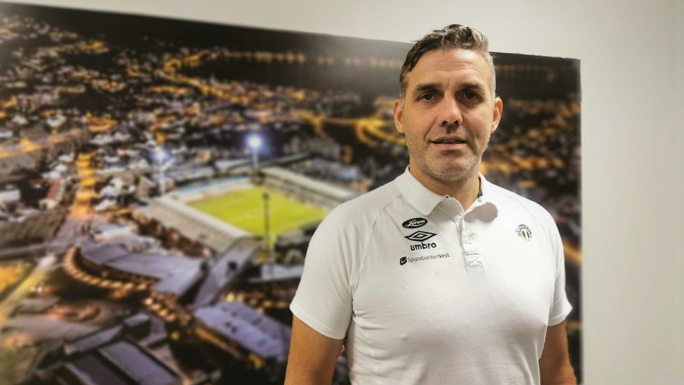 NØGD: Sportssjef i Sogndal Fotball Håvard Flo er glad for at forhandlingane endeleg er i boks.