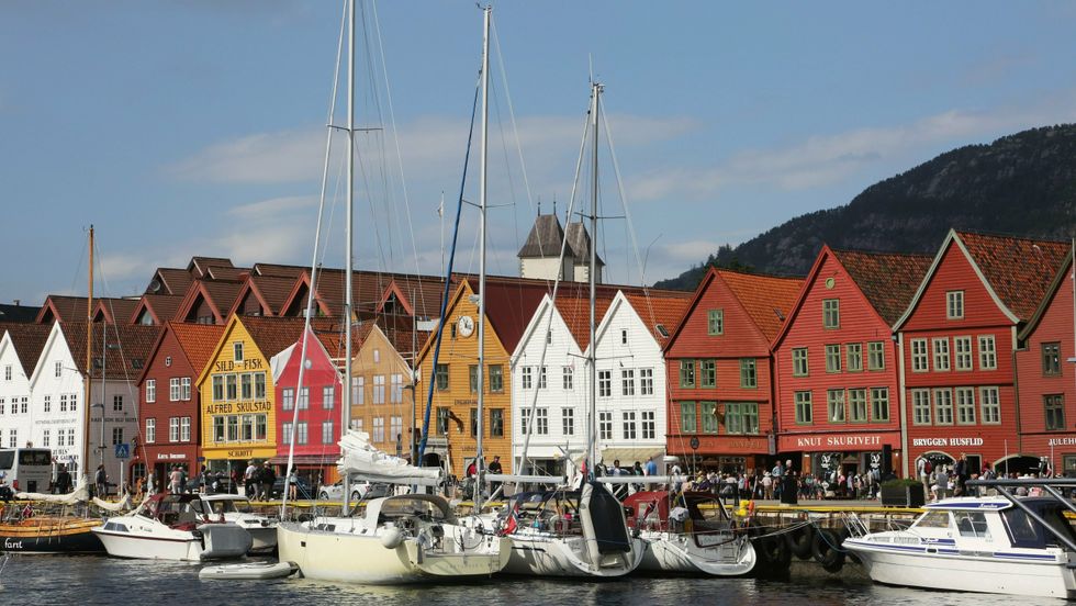 STRAMMAR INN: Bergensarane strammar koronagrepet.