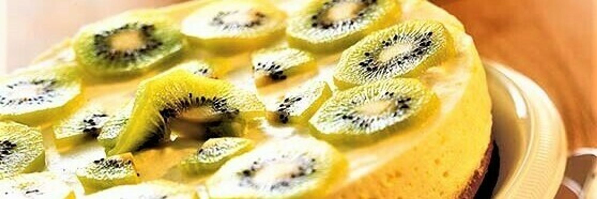 Bak en vårlig og luftig kake til helgen