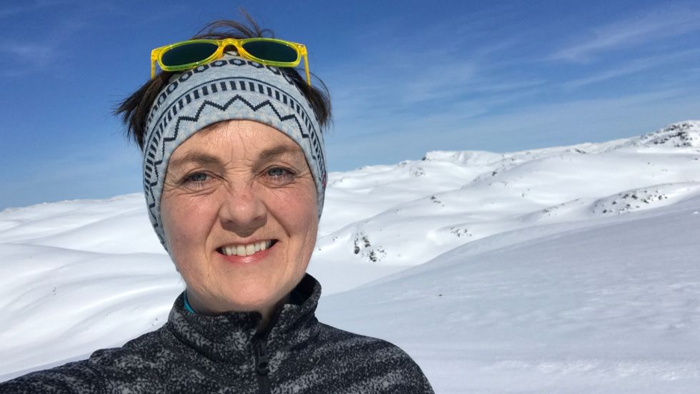 AKTIV: Hanne Bruaas er glad i å komme seg til fjells, både på ski og til fots.