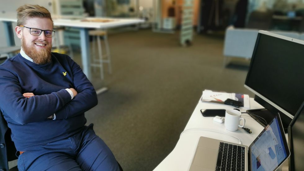 LUKKELEG: Dagleg leiar i ViteMeir Erlend Fardal Lunde kan smile over at alle estimerte investeringsmidlar snart er inne i prosjektet.