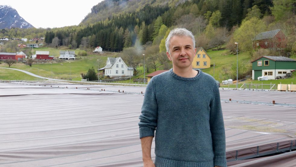 OPTIMIST: Trass mange utfordringar og mykje arbeid med rask omstilling det siste året, er dagleg leiar i Sogn Aqua, Jan Arne Brekke, framleis optimist.