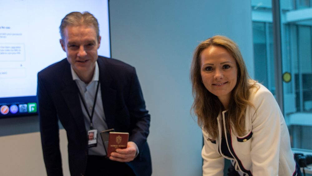 Solid avkastning: Steffen Sutorius i Digir og statsråd Linda Hofstad Helleland ser store gevinster fra IT-prosjektene som får støtte.