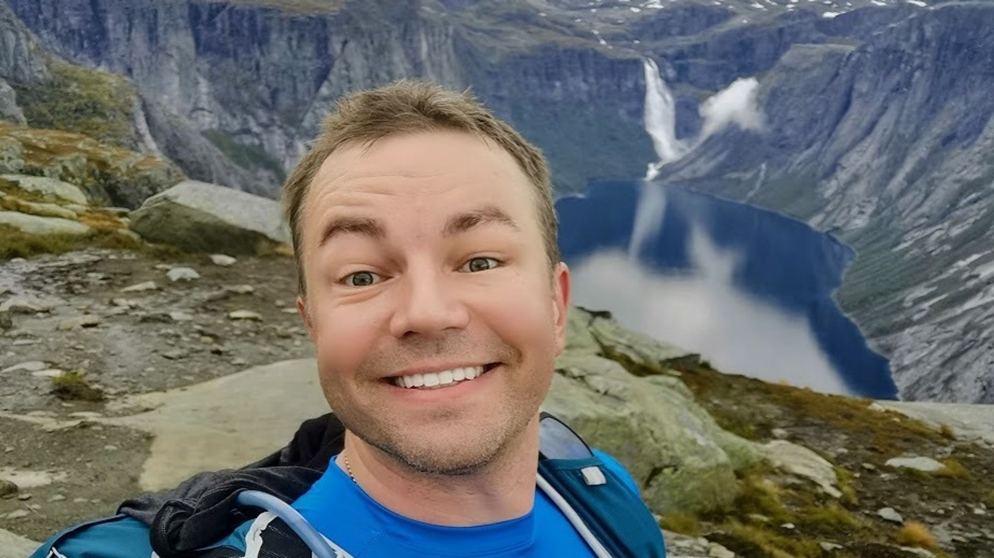 Villu Sepman er programvarearkitekt i Webstep. Her er han på vei til Trolltunga.