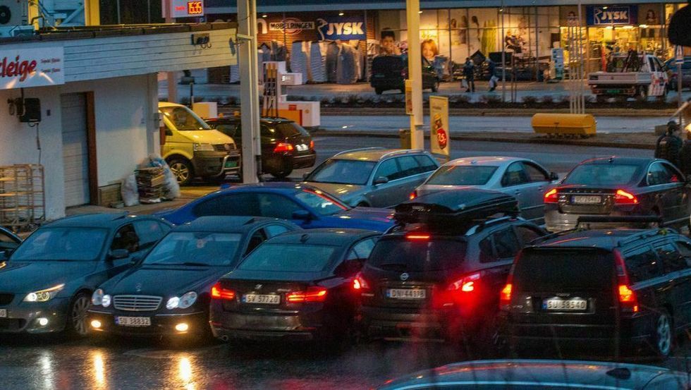 Råning: Det var ein høfleg rånegjeng som var ute på vift i natt, fortel politiet.