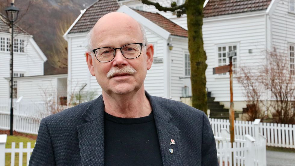 FEIL: Han er kritisk til at Hydro har bestemt seg for å selje dei to norske valseverka.