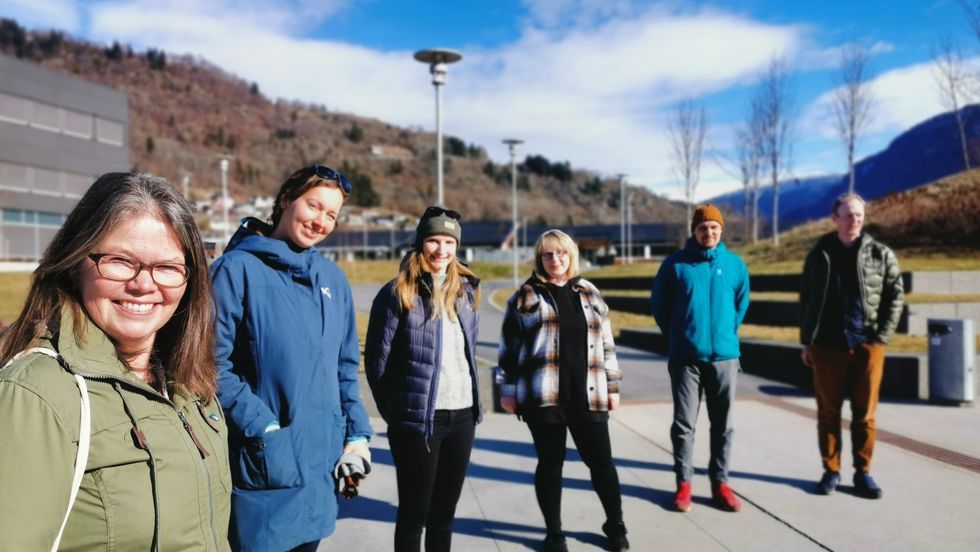 TYNGDE: Varaordførar i Sogndal Vibeke Johnsen (SV) kan glise over å ha eit heilt team frå Vestlandsforsking i ryggen, når ho å skal rette fokus inn mot klimapolitikk i distriktet.