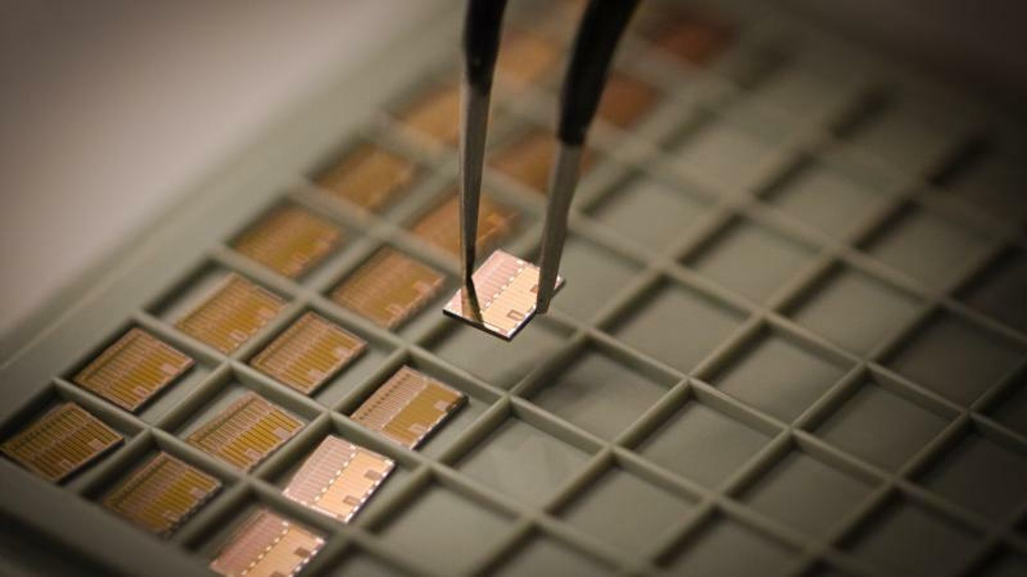 Skycore Semiconductors er en fabless brikkeutviklings-bedrift, og har ingen planer om egen produksjon.