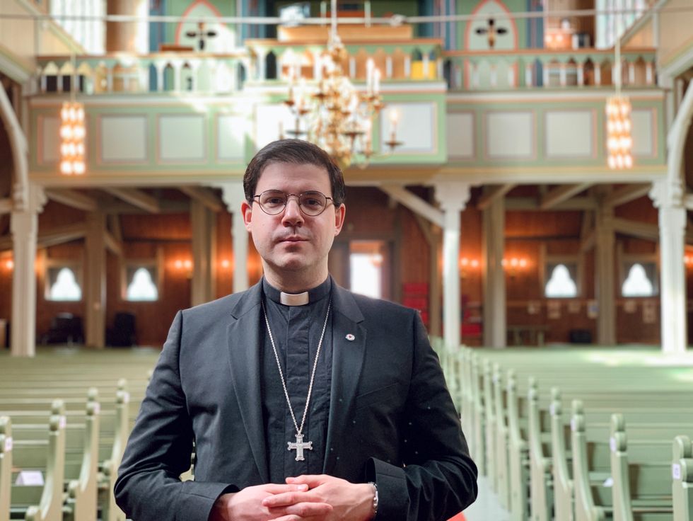 Her blir dørene låst gjennom høgtida. No er det to år sidan kyrkjene har feira ei alminneleg påskehøgtid