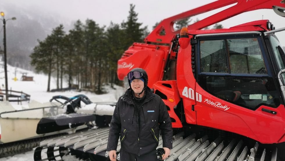 LABER VINTER: Det har vore ein krevjande vinter for Runar Henning Tørvi og Sogn skisenter.