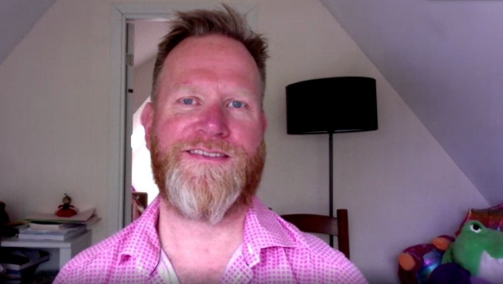 Øyvind Stensby, forretningsdirektør i Experis Ciber, vil lønne etter kvalifikasjoner og verdier som skapes.
