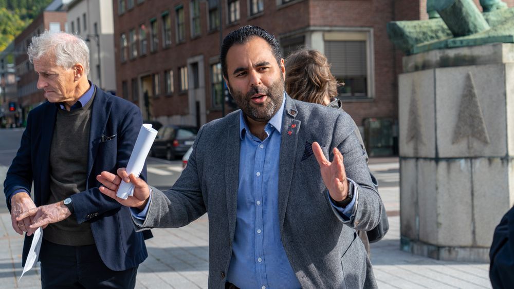 Masud Gharahkhani vil se flere faste ansatte og færre konsulenter i offentlige IT-prosjekter.