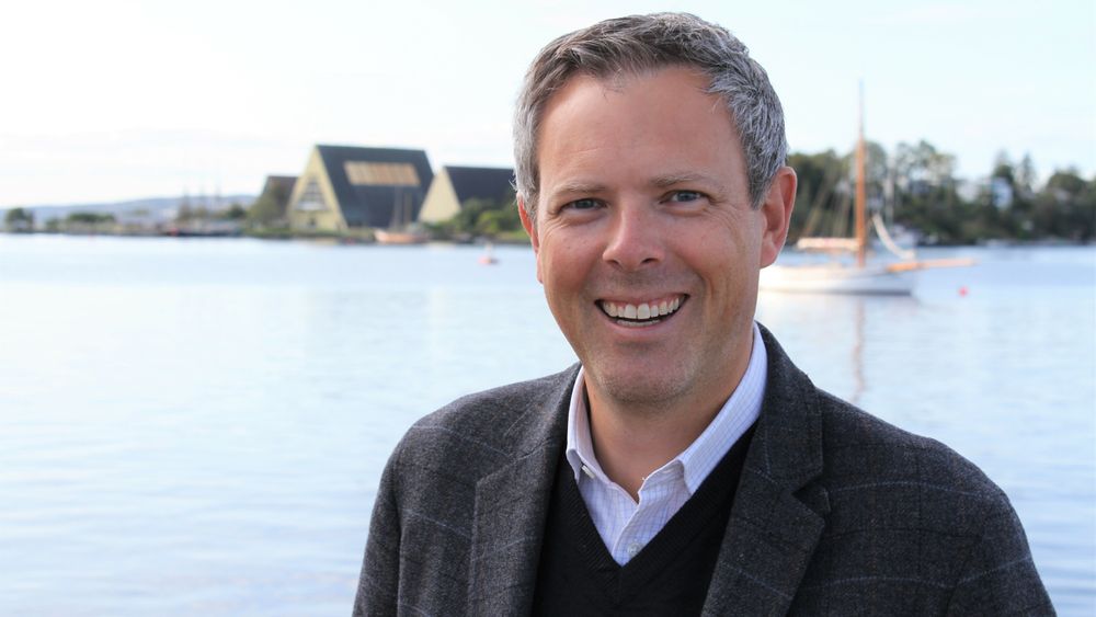 Jon Gravråk, administrerende direktør i Bulk Infrastructure, forteller at den offentlige støtten til den viktige kunden Telia Carrier reduserer risikoen ved investeringen betydelig.