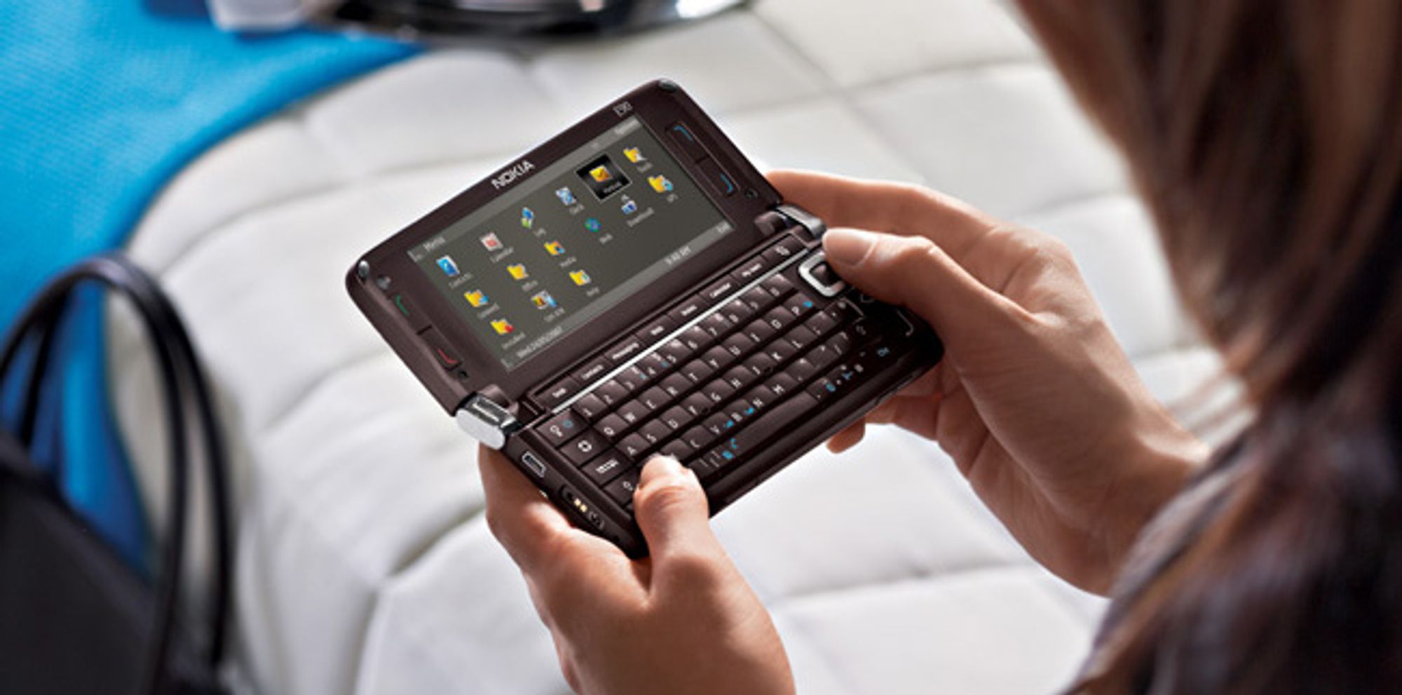 Nye Nokia E90 Communicator kjører Symbian og Series 60 (Foto: Nokia)