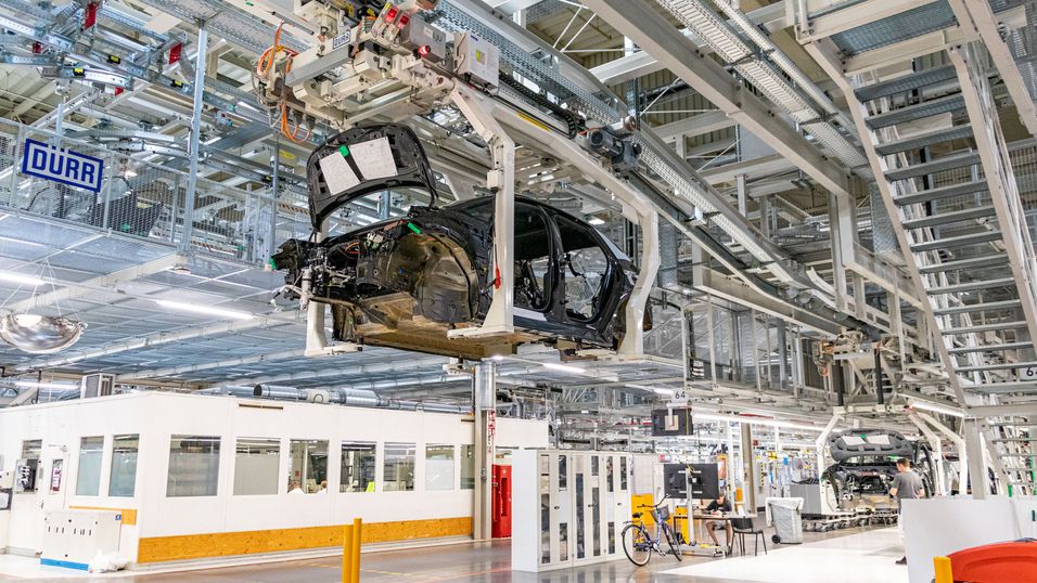 Illustrasjonsbilde: Fabrikker er blant stedene private 5G-nett ventes å kunne gi økt effektivitet. Bildet er tatt i en annen sammenheng under en reportasje hos Volkswagen Zwickau.