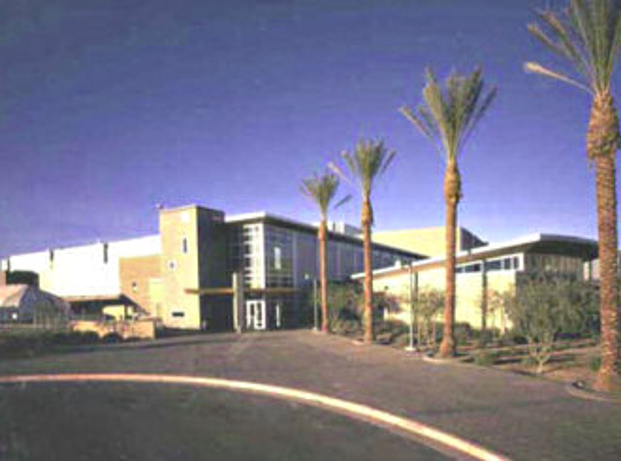 Bildet viser Intels Fab 12 i Arizona
