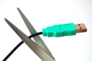 Nå klipper vi USB-kablene