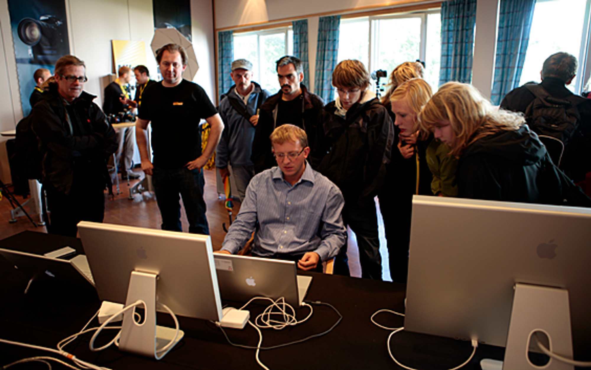 Fredrik Johannesson fra Adobe viser frem Lightroom