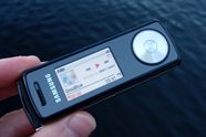 Samsung F210