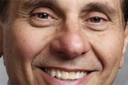 Ny smell for Motorola - Sjefen går av