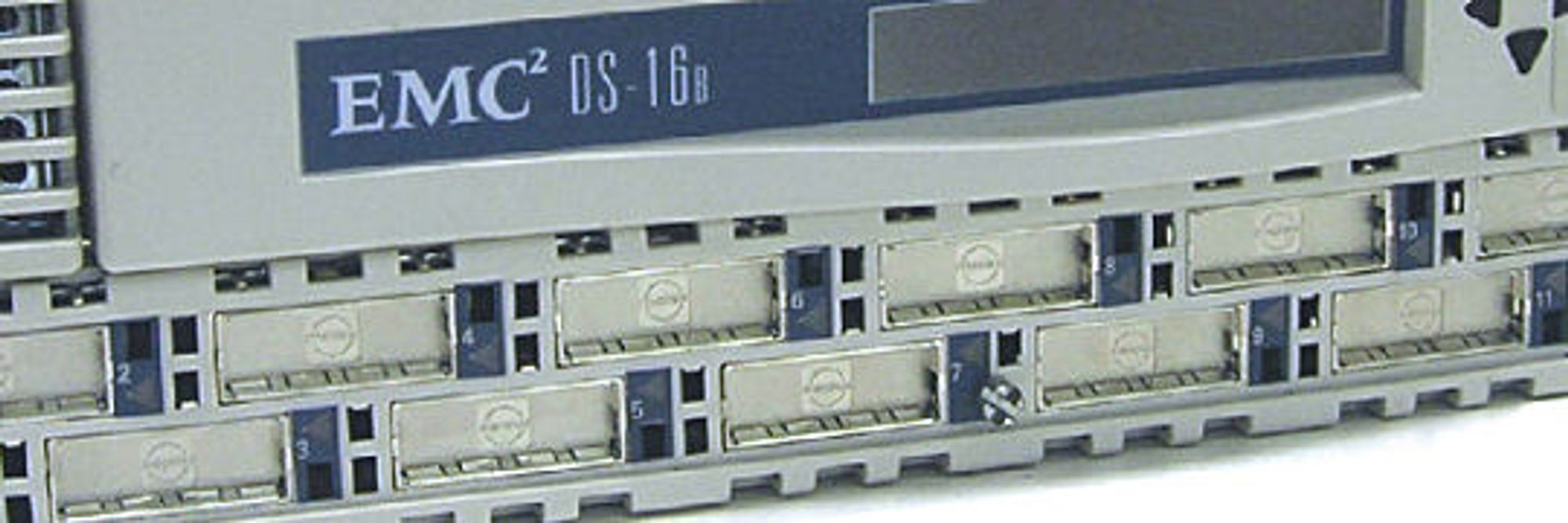 Du slipper fiber-switcher med Fibre Channel over Ethernet