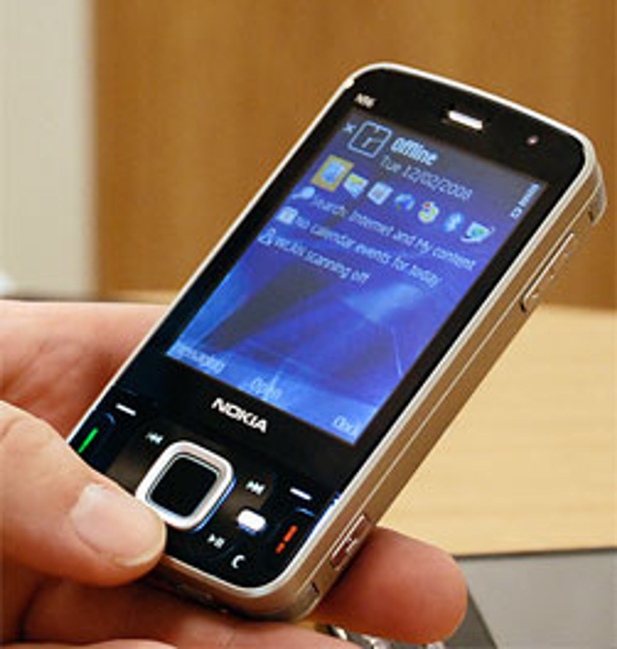 Denne teknobomben er en oppfølger til Nokia N95, og er blant mye annet utstyrt med GPS.