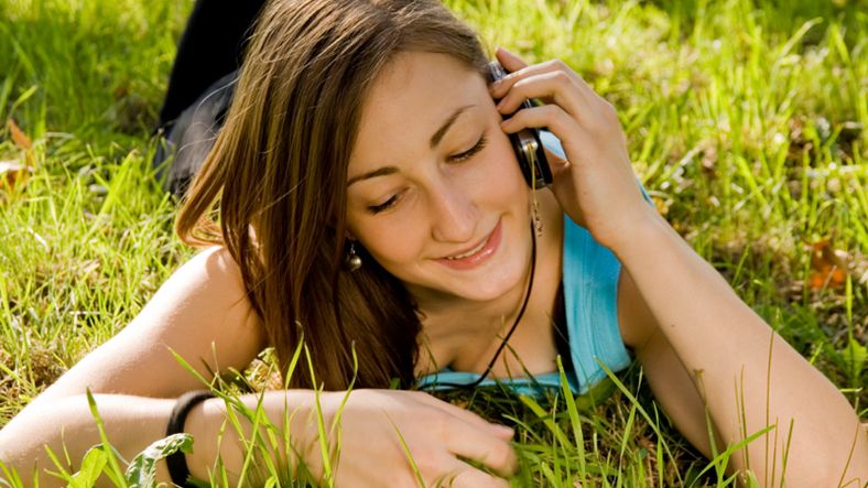 Med Youngtalk Plus kan du sommerflørte enda litt mer på telefonen.