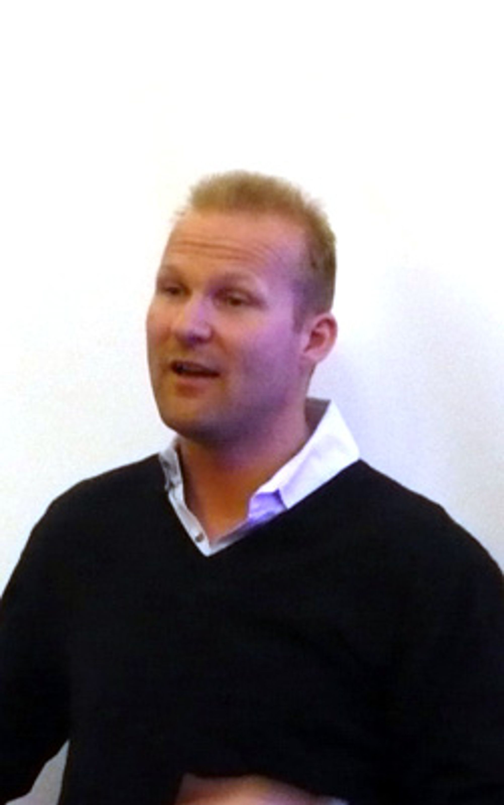 Njål Berge i Opinion mener internett er fremtiden, også for mobiler. (Foto: Einar Eriksen)