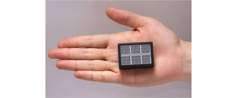 Denne lille saken har både brenselcelle og lithium-batteri. 