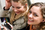 Sony Ericsson vinner byungdommen