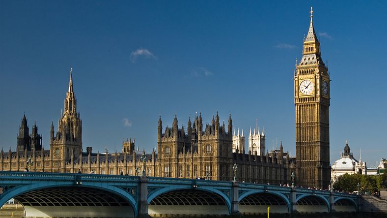 Lovforslaget skal opp i parlamentet i London i november.