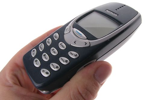 Nokia 3310 støttet to frekvenser. Moderne smartmobiler støtter gjerne rundt ti frekvenser, og ulike teknologier på hver frekvens.