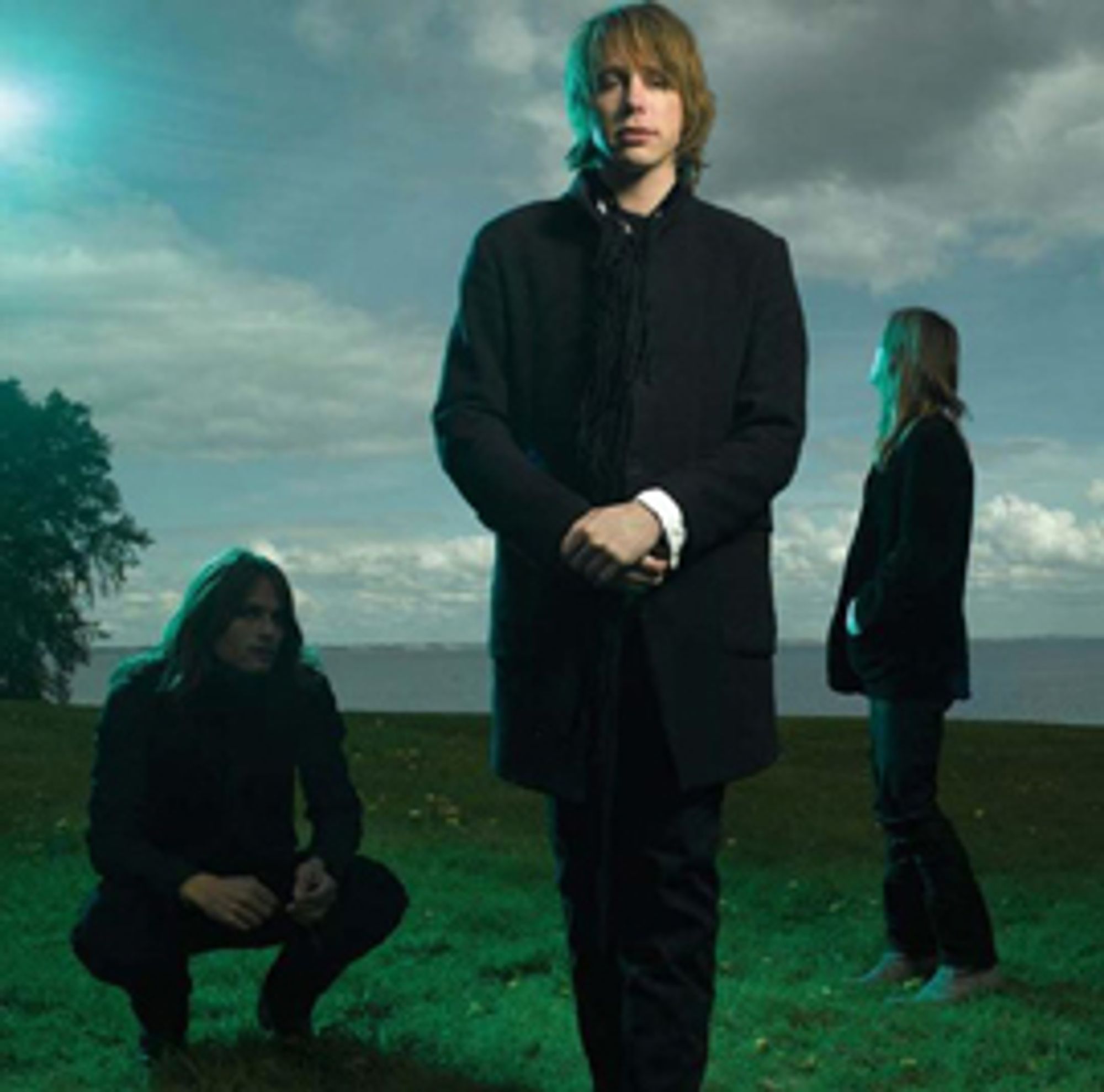 Jonas Bjerre, her sammen med bandet sitt Mew, har mange jern i ilden, og om litt kommer det blant annet endelig et nytt album fra de danske drengene.